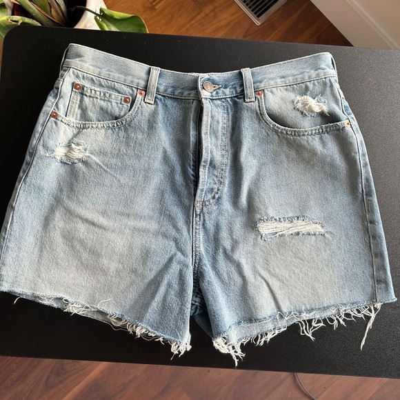 NEW 100% Authentic GUCCI Denim Shorts - Picture 4 of 13